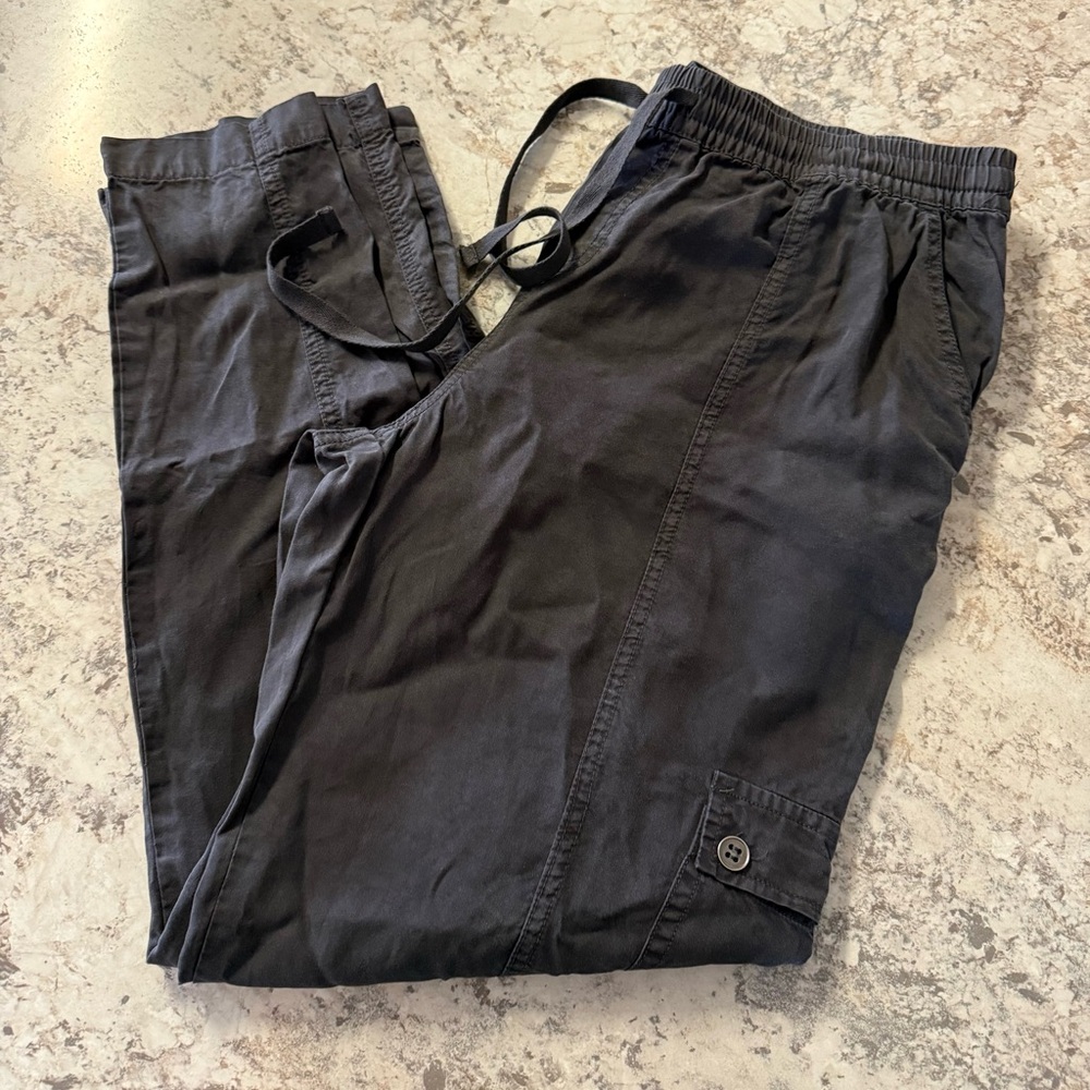 Woman’s Drawstring Casual Pants